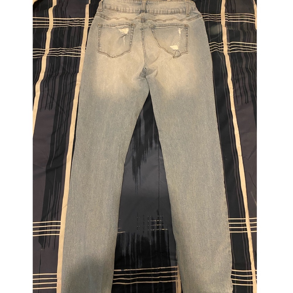 Jean - Picture 2 of 3